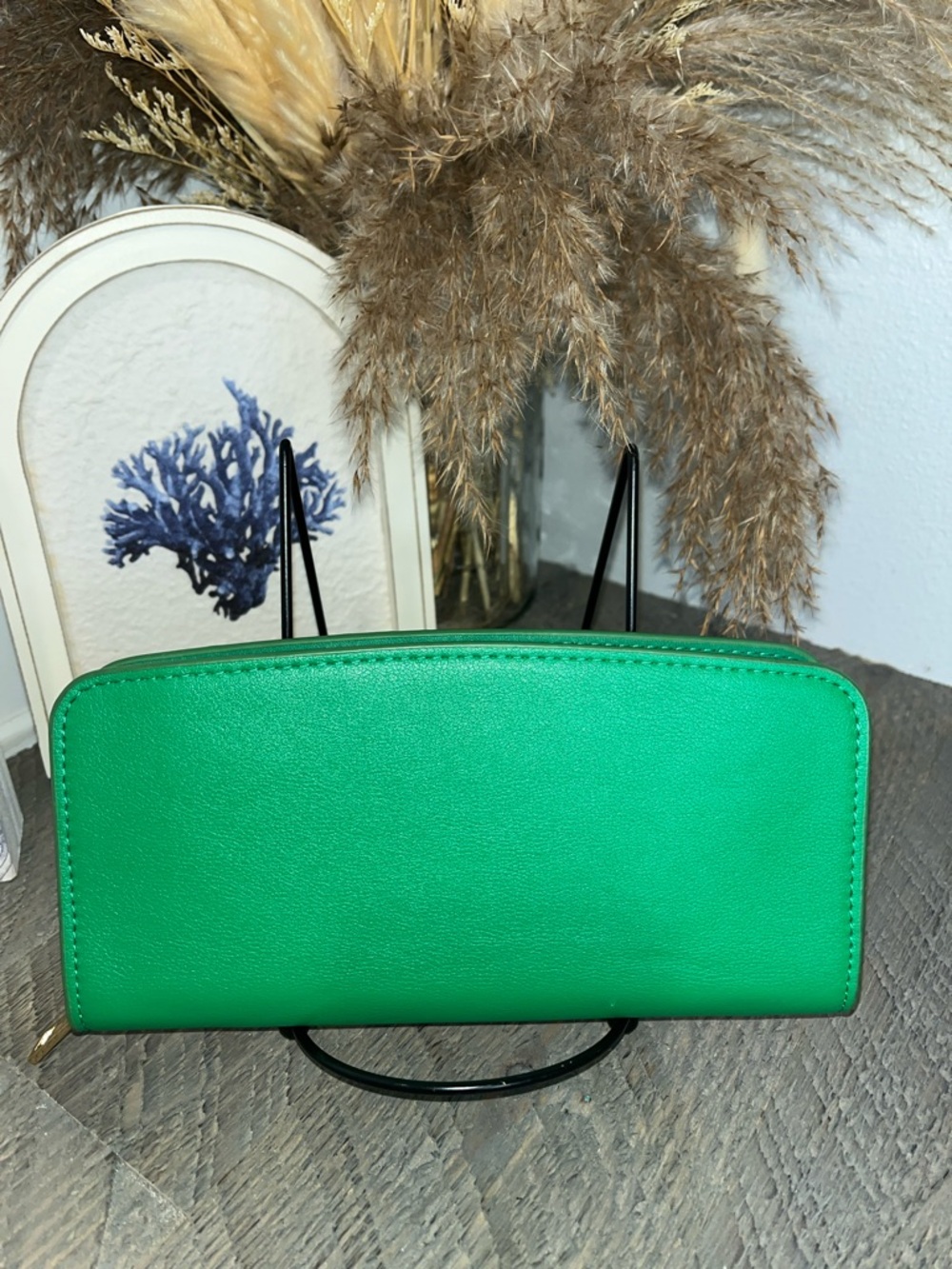 Kelly Green, A New Day zip around wallet NWOT - Picture 3 of 8